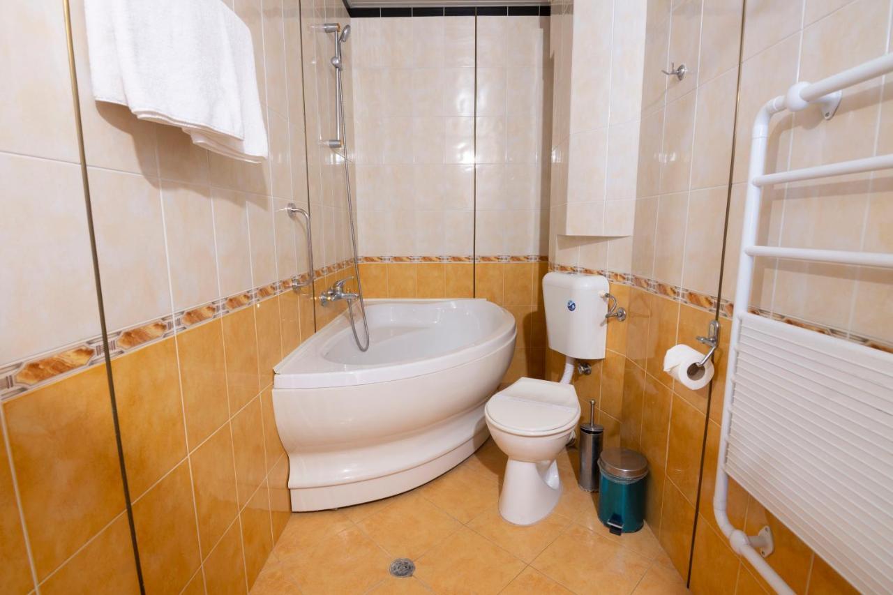 Hotel Slaviani Dimitrowgrad Zewnętrze zdjęcie