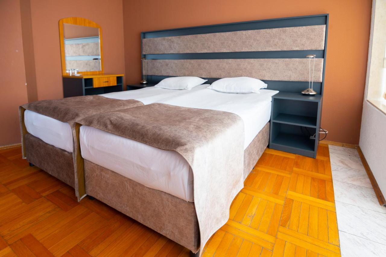Hotel Slaviani Dimitrowgrad Zewnętrze zdjęcie